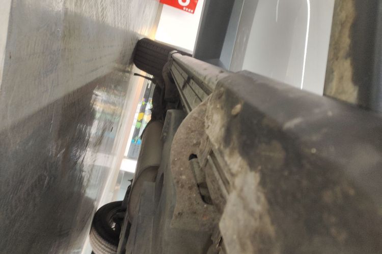 丰田 RAV4荣放 2016款 2.0L CVT两驱风尚版 国V局部细节9001