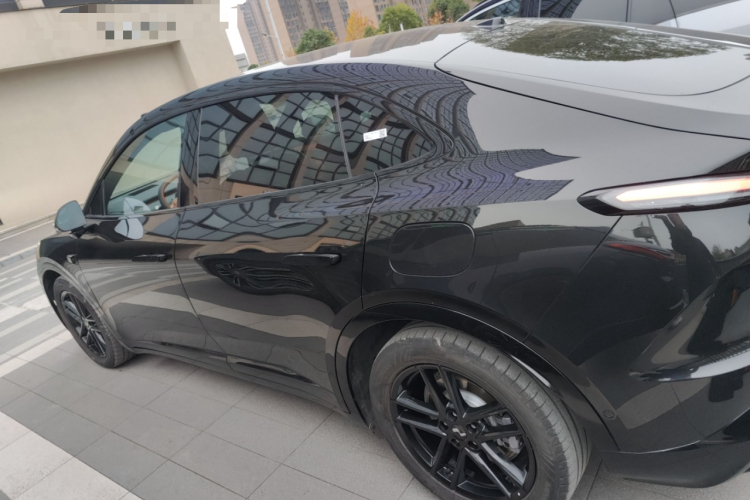 乐道L60 2024款 60kWh 后驱版车身外观4