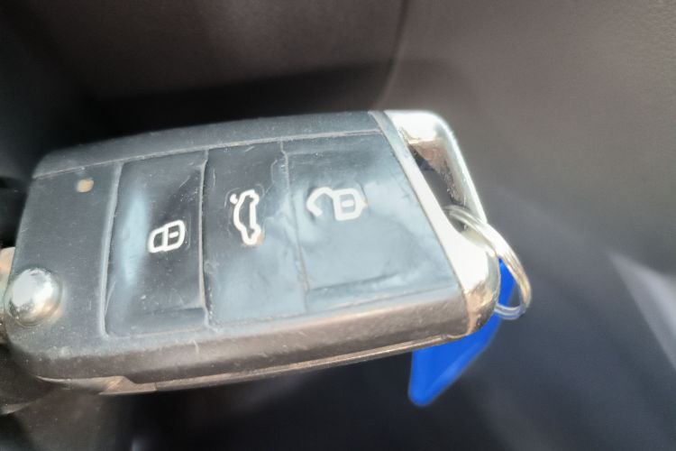 斯柯达 明锐 2016款 1.6L 手动智行版中控内饰11