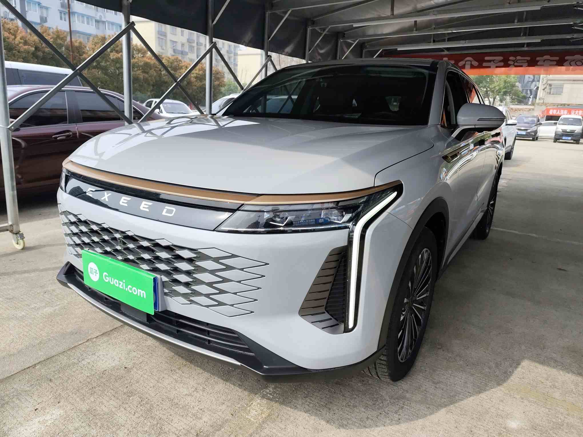 星途瑶光 2023款 400T 四驱优享飞鱼版(2)