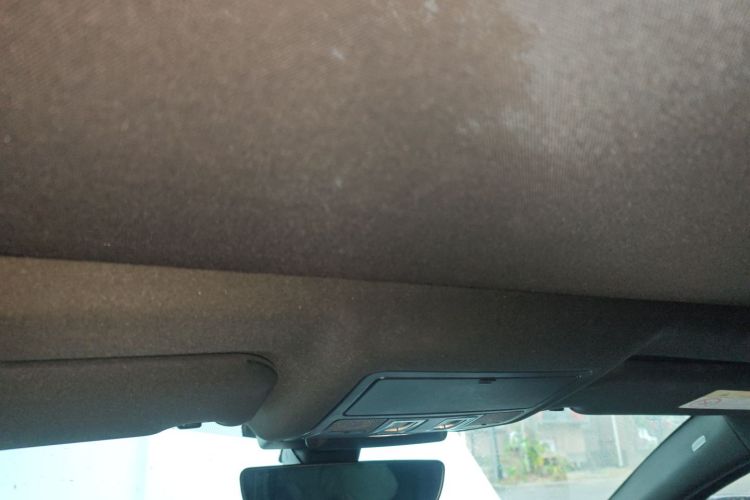 捷豹XEL 2020款 2.0T 200PS R-DYNAMIC 青春运动版中控内饰22