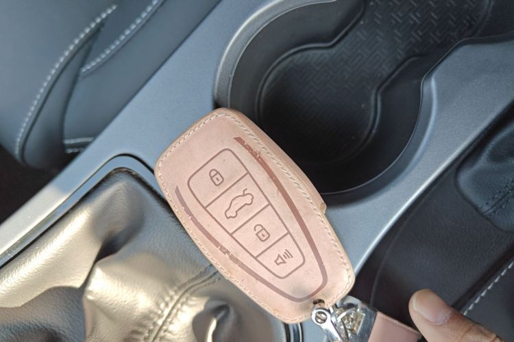 吉利汽车 帝豪 2019款 领军版 1.5L 手动向上互联型 国VI中控内饰11