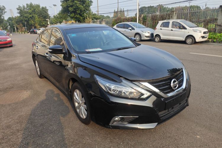 日产 天籁 2016款 改款 2.0L XL舒适版车身外观3