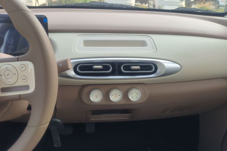 五菱汽车 宏光MINIEV 2025款 四门版 进阶款中控内饰16