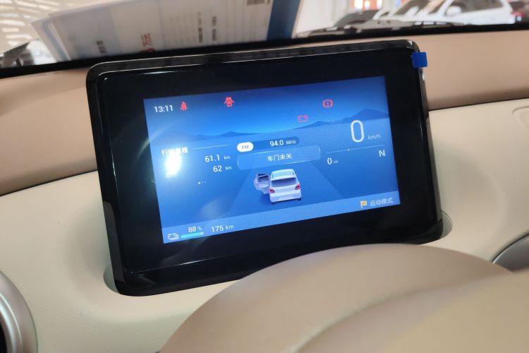 五菱汽车 宏光MINIEV 2025款 四门版 进阶款中控内饰14