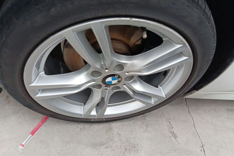 宝马3系 2018款 320Li 领先型M运动套装车身外观6007