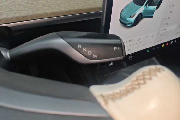 特斯拉 Model Y 2021款 标准续航后驱版中控内饰18