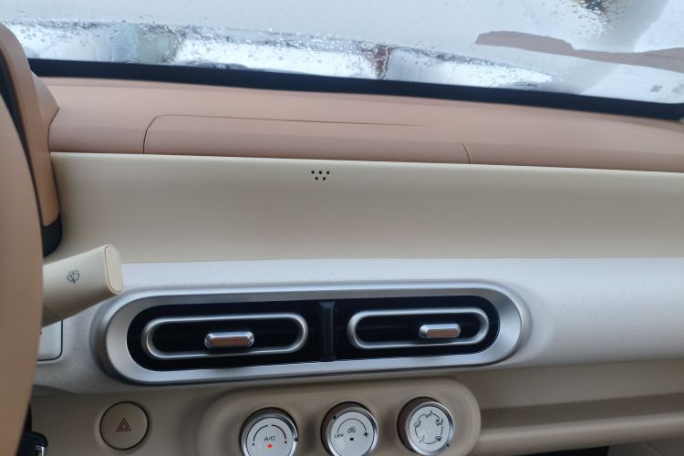 五菱汽车 宏光MINIEV 2024款 第三代 215km 青春版中控内饰16