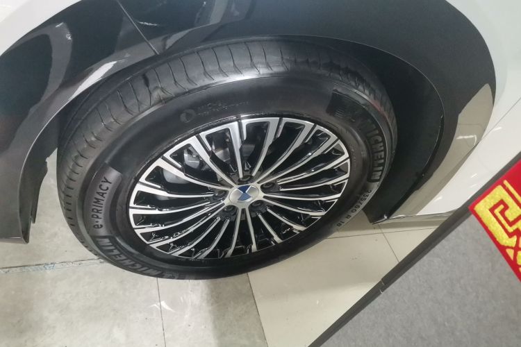 腾势D9 2024款 DM-i 980 四驱旗舰型车身外观6007