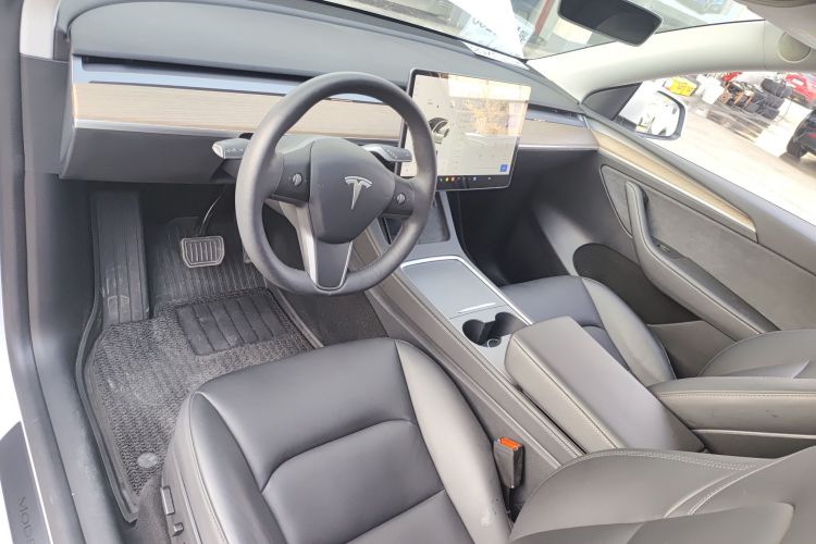特斯拉 Model Y 2021款 长续航全轮驱动版 3D7中控内饰12