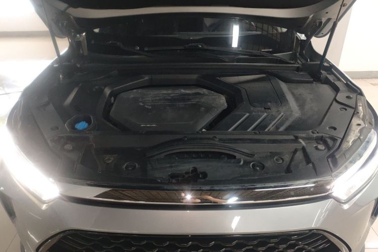 北京汽车 北京X7 2020款 1.5TD DCT致潮版机舱底盘24