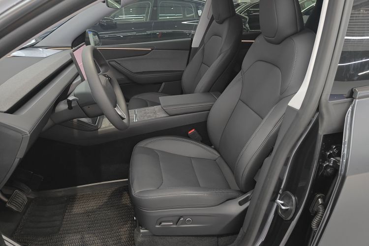 特斯拉 Model Y 2025款 后轮驱动版局部细节19