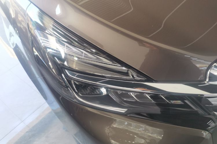 别克GL8 2023款 陆上公务舱 智享型车身外观8