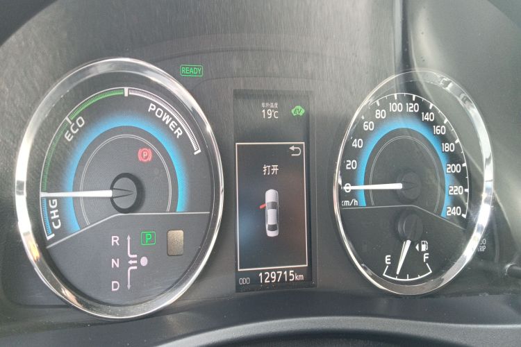 丰田 雷凌 2017款 改款双擎 1.8H GS E-CVT精英天窗版 国V局部细节14