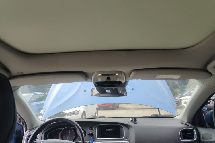 沃尔沃V40 2016款 T3 智逸版中控内饰22