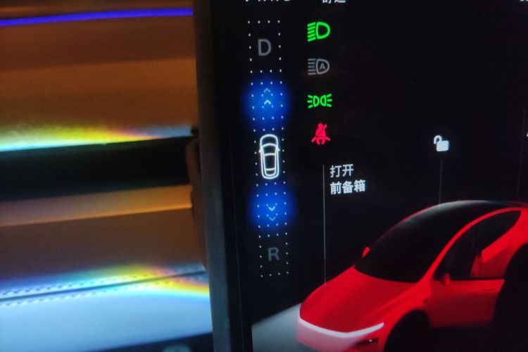 特斯拉 Model Y 2025款 改款 长续航全轮驱动版中控内饰18