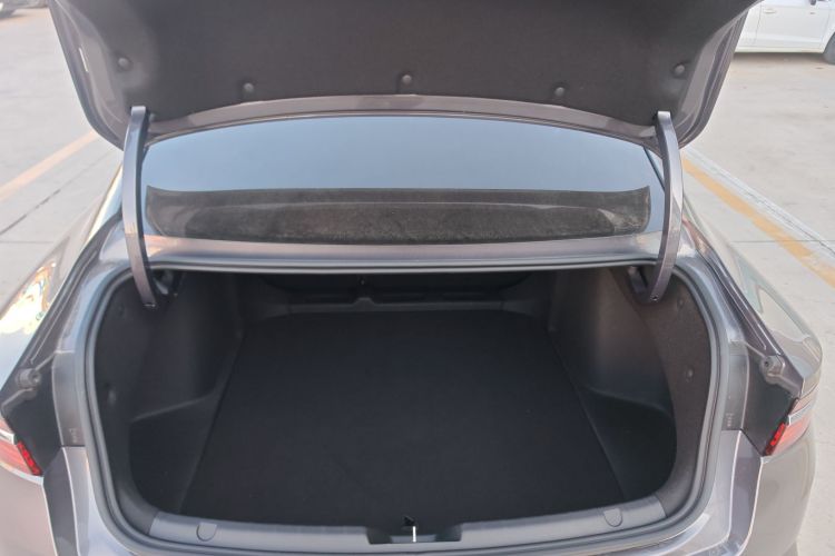 吉利汽车 星瑞 2025款 东方曜 2.0TD 望月版机舱底盘23