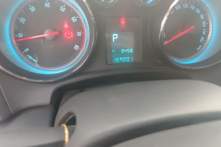 别克 英朗 2013款 XT 1.6T 自动时尚运动版中控内饰15