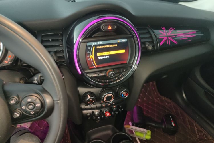 MINI 2020款 1.5T ONE PLUS中控内饰16