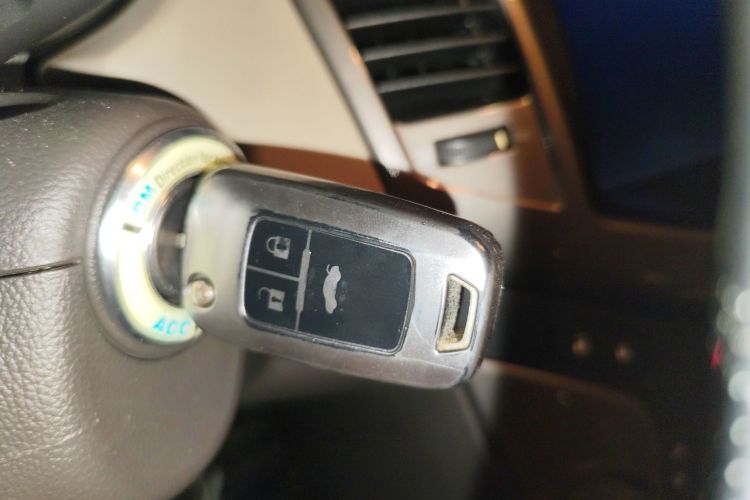 雪佛兰 科鲁兹 2015款 1.5L 经典 SE AT中控内饰11