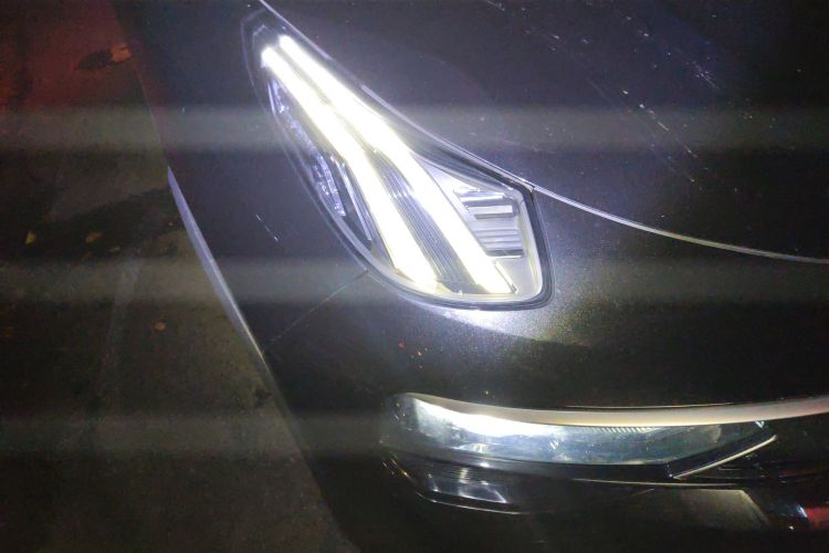 领克01 2023款 2.0TD 两驱型Pro车身外观8