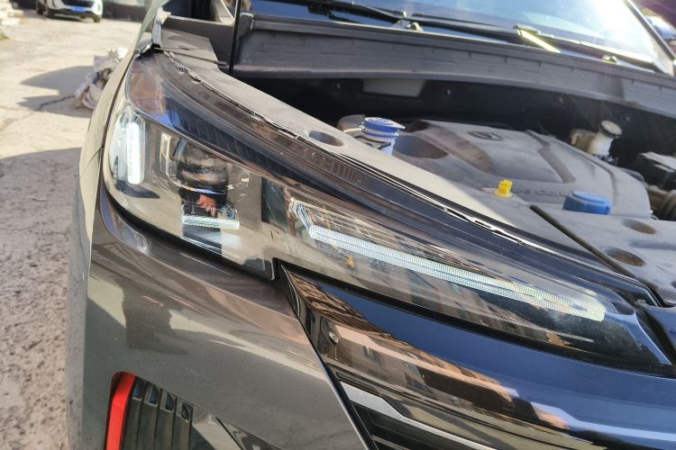 长安CS55PLUS 2022款 第二代 1.5T DCT尊贵型车身外观8