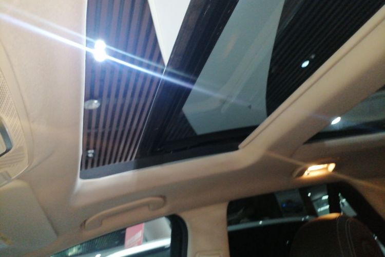 奔驰GLE 2018款 GLE 400 4MATIC 臻藏版中控内饰22