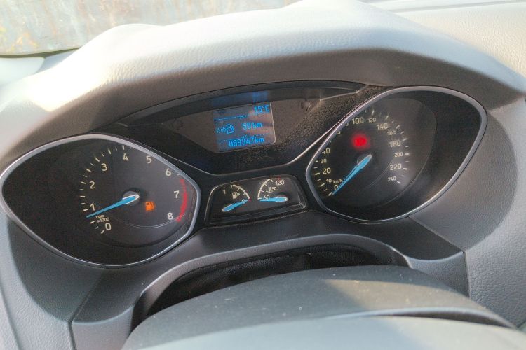 福特 福克斯 2015款 两厢 EcoBoost 125 手动超能风尚型局部细节14