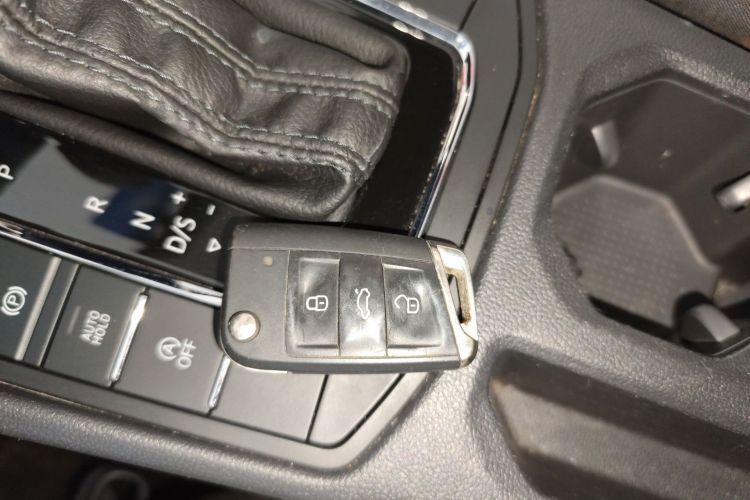 大众 宝来 2023款 200TSI DSG畅行版中控内饰7001