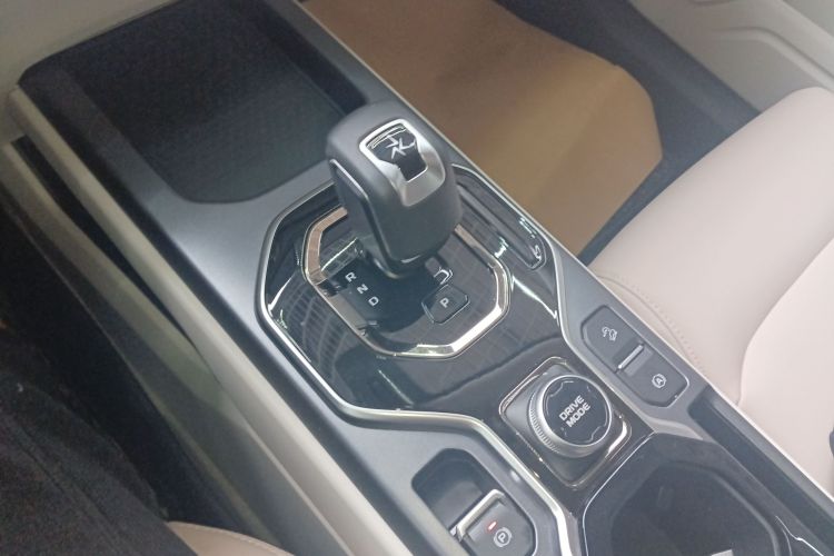 吉利汽车 吉利icon 2023款 1.5TD 巧克力醇巧版中控内饰18