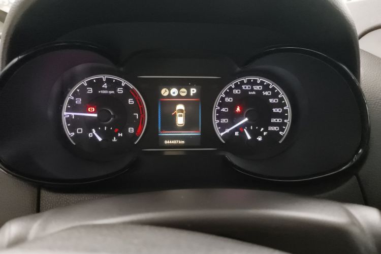 东风风神AX7 2018款 经典 1.6T 自动精英型中控内饰14