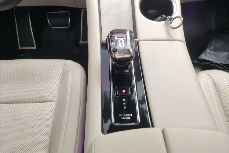 鸿蒙智行 问界M5 2022款 增程后驱标准版局部细节18