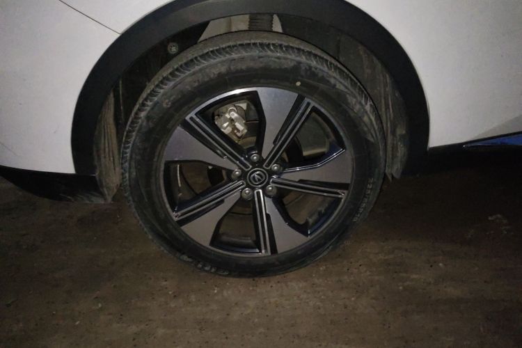 长安CS55PLUS 2022款 第二代 1.5T DCT尊贵型车身外观6008