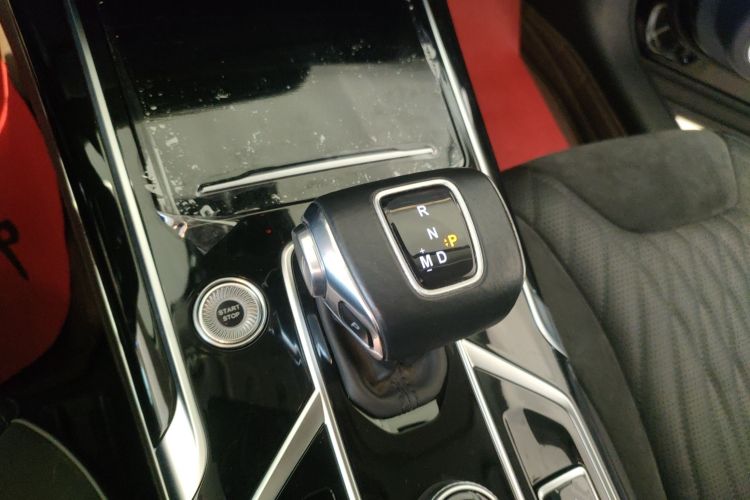 红旗HS5 2022款 改款 2.0T 智联旗享版中控内饰18