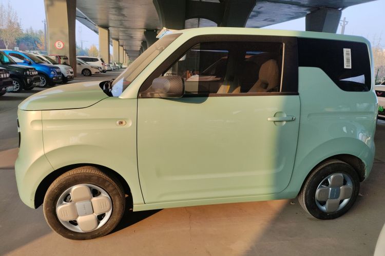 吉利银河 2023款 熊猫mini 200km 耐力熊车身外观4