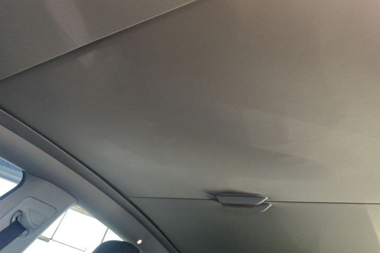 特斯拉 Model Y 2022款 后轮驱动版中控内饰22