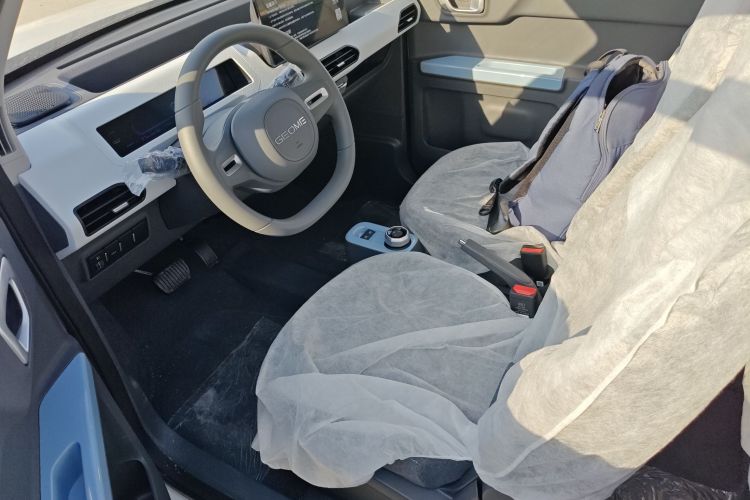 吉利银河 2024款 熊猫mini 200km 耐力熊中控内饰19