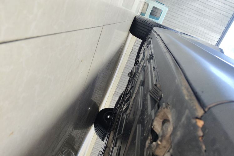 奔驰GLB 2024款 GLB 200 动感型局部细节9001