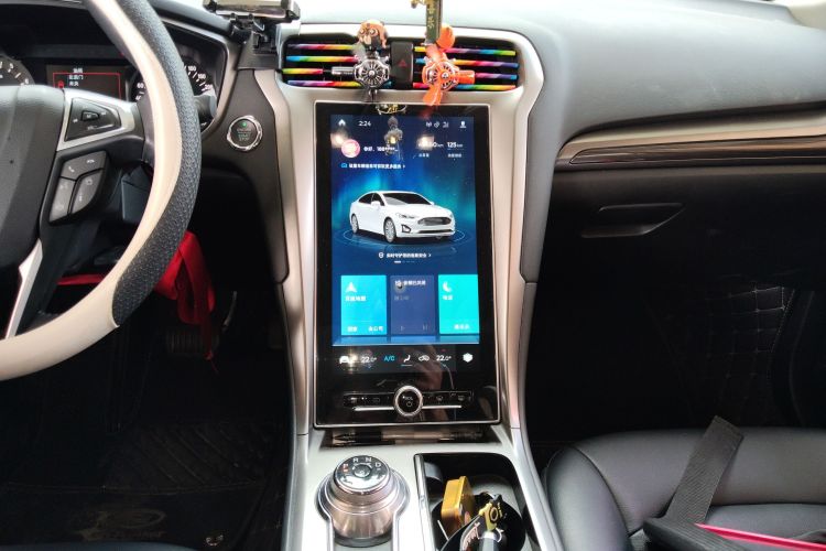 福特 蒙迪欧 2020款 EcoBoost 180 时尚型中控内饰16