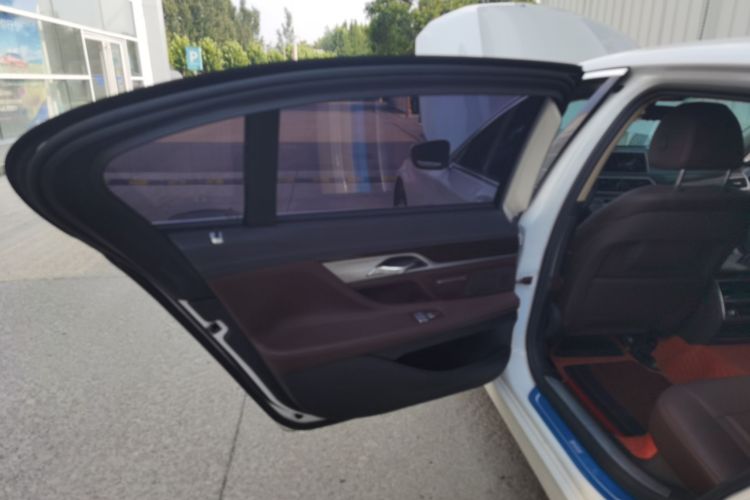 宝马7系 2017款 730Li 领先型中控内饰49