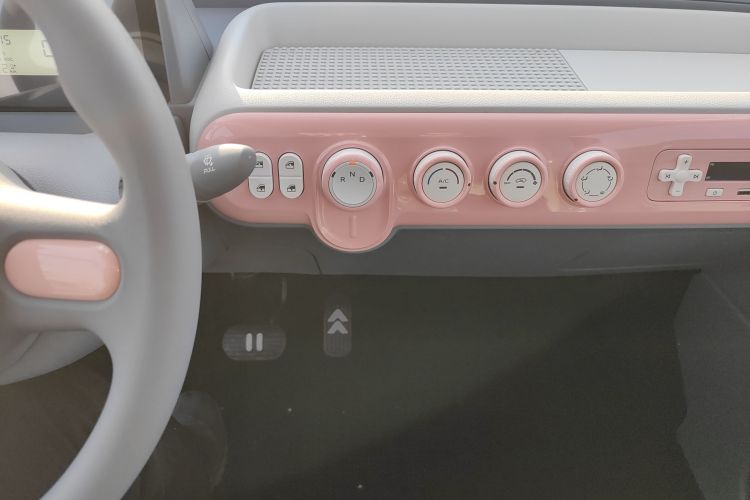 奔腾小马 2026款 222km 萌趣马中控内饰16