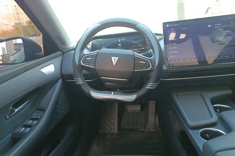 深蓝汽车 深蓝SL03 2022款 1.5L 1200增程版中控内饰13