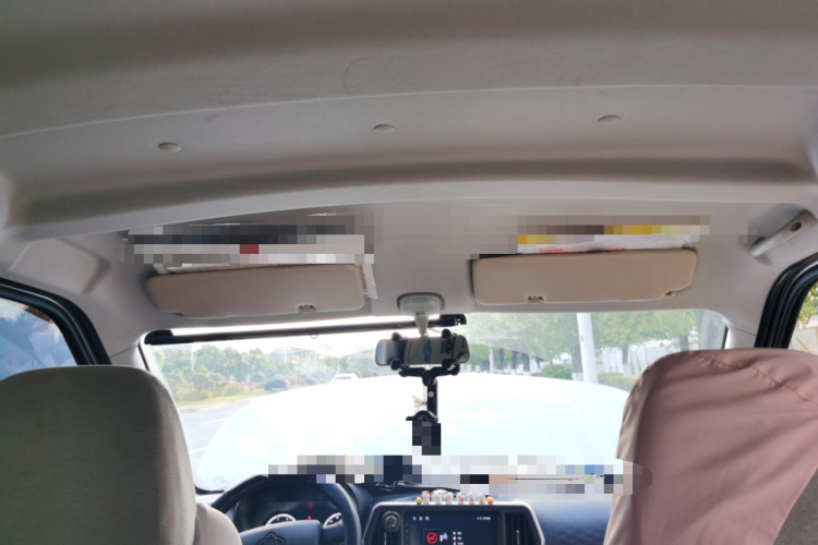 长安凯程 长安睿行M60 2023款 1.5L GDI舒适型客车6/7座中控内饰22