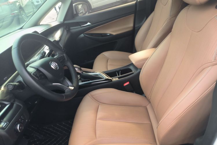 别克GL6 2021款 323T 轻混动互联豪华型中控内饰19