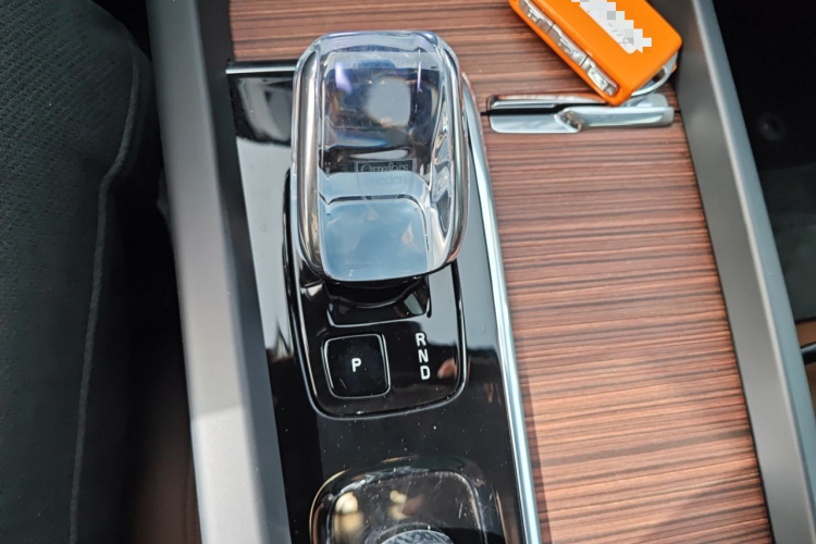 沃尔沃XC60 2025款 B5 四驱智远豪华版中控内饰18