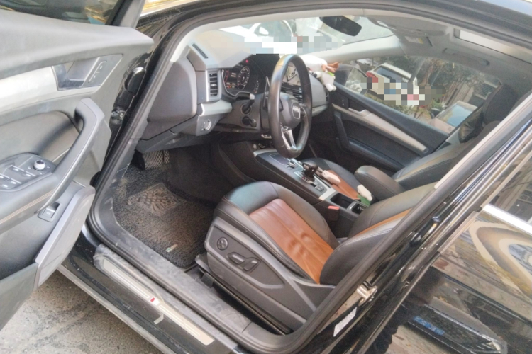 奥迪Q5L 2020款 40 TFSI 荣享时尚型局部细节19