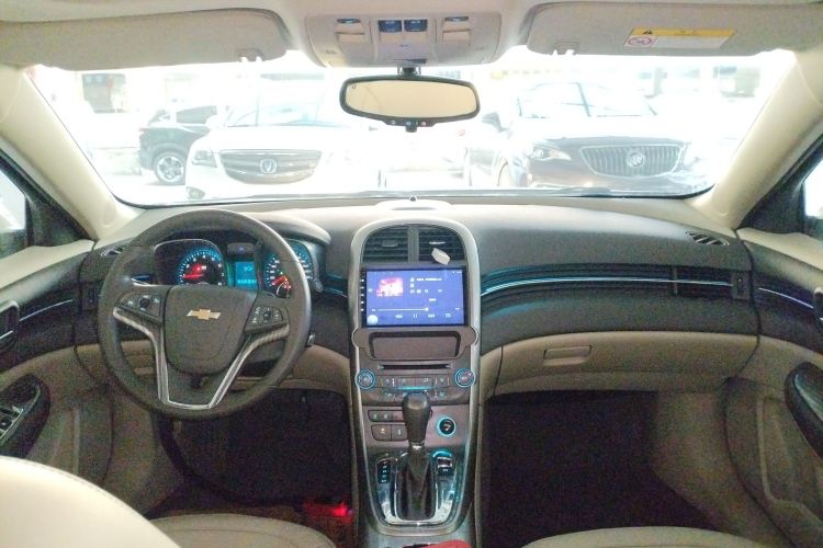 雪佛兰 迈锐宝 2013款 2.0L 自动豪华版中控内饰12