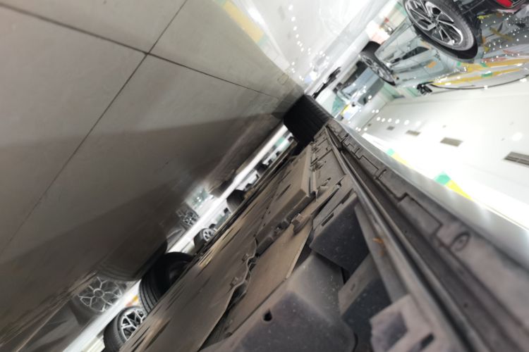 雷克萨斯RZ 2023款 450e 四驱纵享版局部细节9002