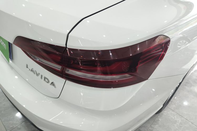 大众 朗逸 2023款 1.5L 自动得逸版车身外观9