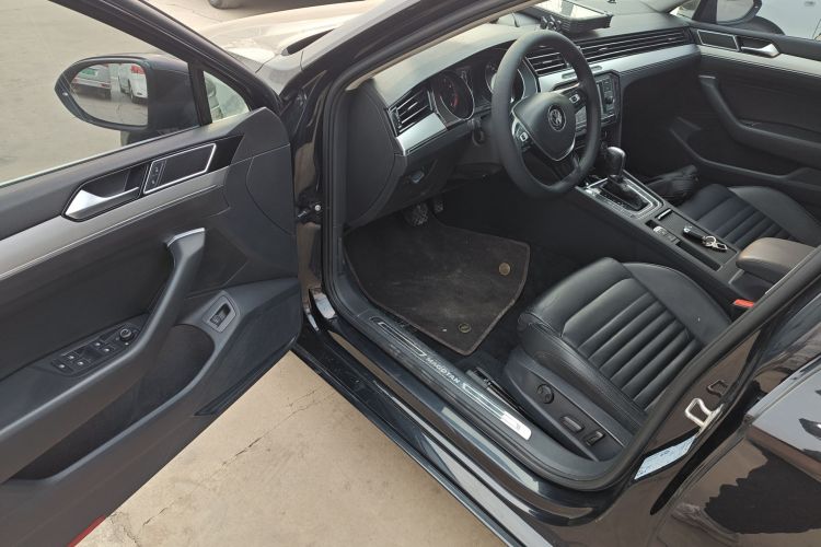 大众 迈腾 2019款 280TSI DSG 领先型 国VI中控内饰20